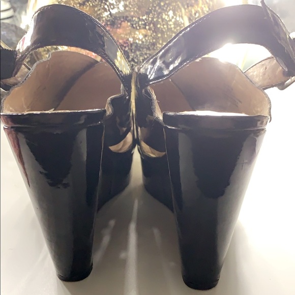 ✨Women’s patent leather wedge heels bcbg - Picture 3 of 4